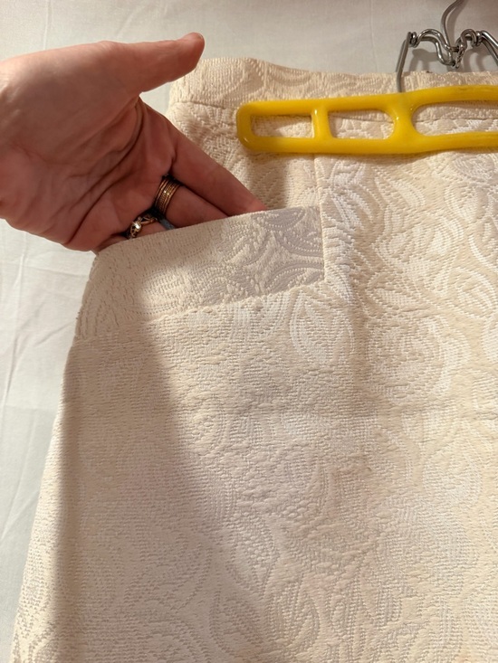 Club Monaco Cream Jacquard Mini Skirt with Pockets - Picture 2 of 4